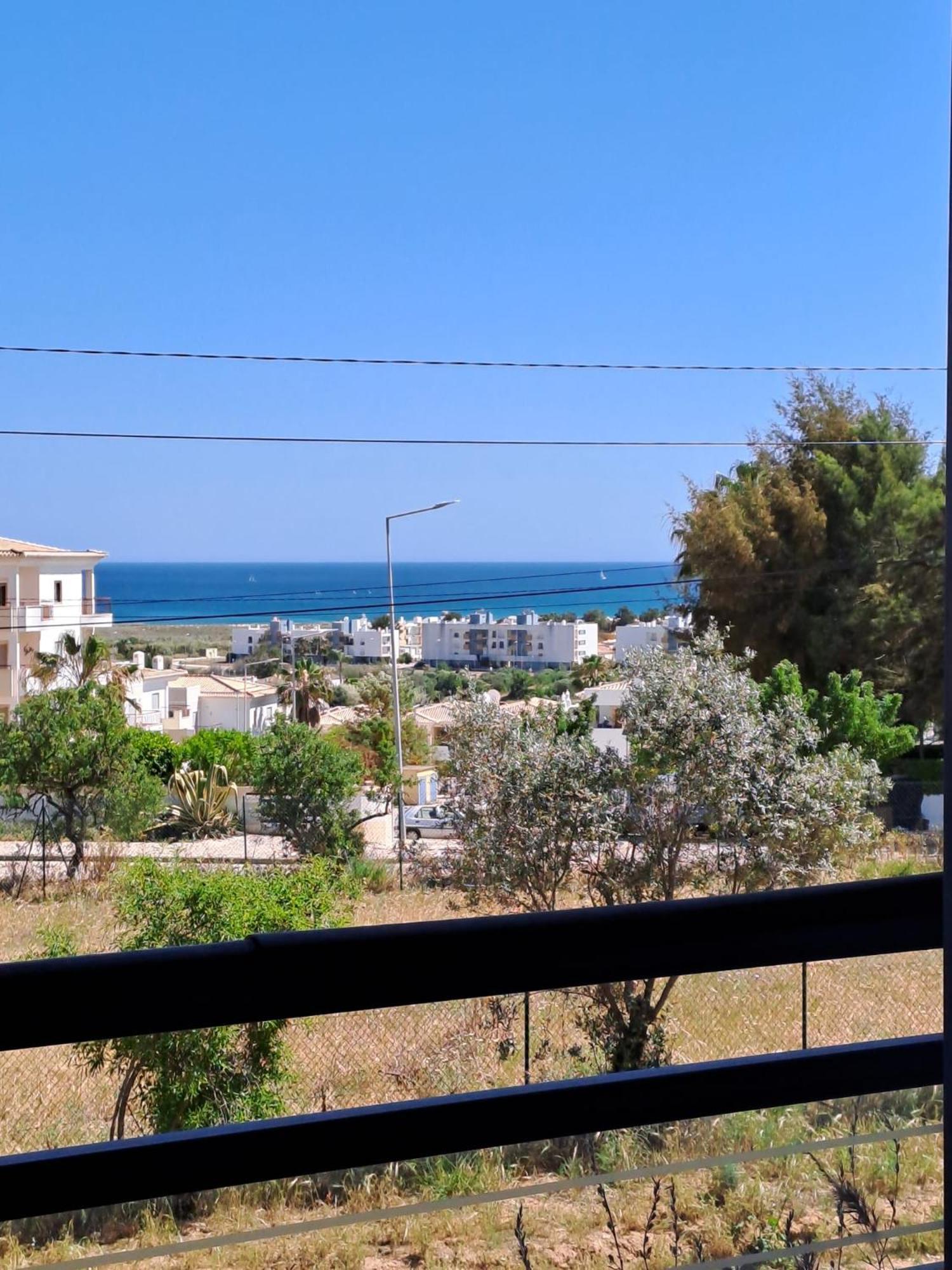Sea View Apartment Near Meia Praia Beach In Lagos! الغرفة الصورة